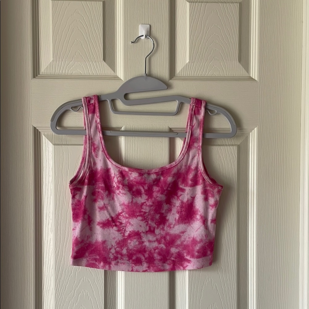 SHEIN Pink and White Sleeveless Crop Tank Top